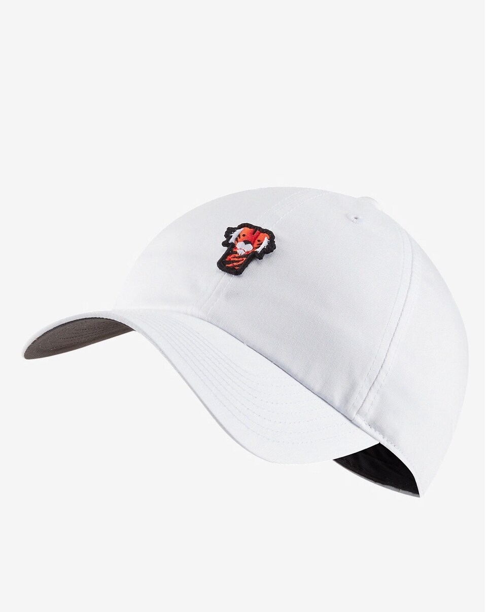 Tiger woods cheap logo hat